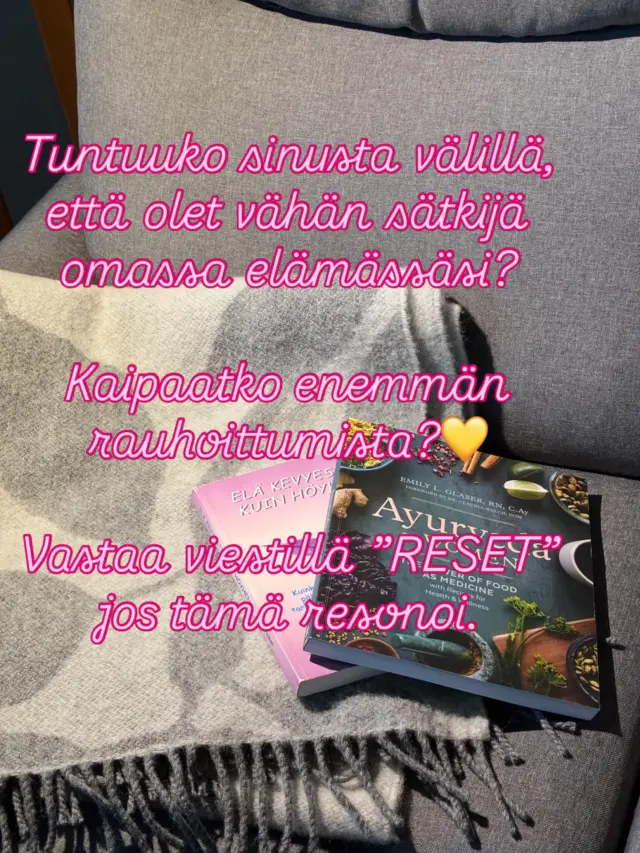 Välillä tuntuu, että olen vähän sätkijä omassa elämässäni.”

Tuo lause jäi mieleeni keskustelusta yhden naisen kanssa 💛

Moni nainen elää niin pitkään kiireessä, suorittamisessa ja jatkuvassa ylivireydessä, että rauhoittuminen tuntuu melkein oudolta.

Ja silti juuri sitä moni kaipaa eniten:
🌿 rytmiä
🌿 selkeyttä
🌿 aikaa itselle
🌿 rauhoittumista
🌿 tunnetta että saa taas kiinni itsestään

Rakennan parhaillani pientä ohjattua pilottia, jossa iho, hyvinvointi, stressi ja arjen rytmi nähdään kokonaisuutena.

Jos tämä resonoi, voit laittaa minulle viestin “RESET” 💛 #ayurveda #kokonaisvaltainenhyvinvointi #stressinhallinta #stressinpoisto #hyvinvointi