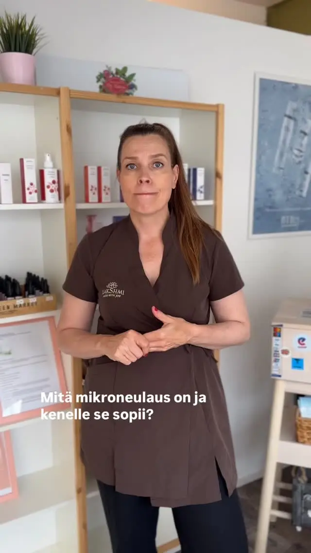 Tiesitkö mitä mikroneulaus todella on, ja kenen tarpeisiin se sopii?

Villi Vadelmassa SKY-kosmetologi Hanna Grönborg tarjoaa sinulle mikroneulausta turvallisissa käsissä. Laadukkaasti tehtynä mikroneulaus voi mullistaa ihosi hyvinvoinnin.

Erikoistarjous juuri nyt:
 • Ensimmäinen hoito: 155 €
 • Jatkokerrat: 147 € / kerta
 • Hoitosarjat: 3 hoitoa 420 € (säästö 29 €) tai 4 hoitoa 550 € (säästö 38 €)

BONUS: Saat maksuttoman ihoanalyysin ja 15 ml seerumin, kun valitset hoitosarjan!

Mikroneulaus on luonnollinen tie heleään, vahvaan ja nuorekkaaseen ihoon.🙌

Varaa aikasi www.villivadelma.net

Tervetuloa Villi Vadelmaan tutustumaan hoitoon!🩷

- Villi Vadelma, Helsinki

#holistinenhyvinvointi #ayurveda #kauneusjaterveys
#kauneushoitolavillivadelma #kauneushoitolahelsinki #kosmetologihelsinki #luonnonkosmetiikka #kauneus #hyvinvointi #kauneushoitolakumpula #ihonhoito #kauneudenhoito #happokuorinta #mikroneulaus #mikroneulaushelsinki