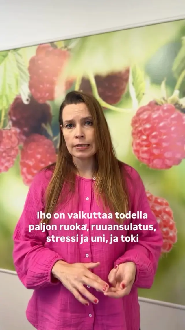 Minkälaisia asioita huomioidaan kurssilla, joka on tehty 13 vuoden ihonhoidon kokemuksen pohjalta?

Verkkokurssin voit suorittaa

• itsenäisesti, omaan tahtiin
• tai ohjatusti, minun tuellani

Mikäli kiinnostuit kurssista, niin täältä löydät lisätietoa: www.sukha-ayurveda.fi/ihokurssi
🩷

Kysymyksiä voit lähettää minulle osoitteeseen hanna@villivadelma.net

- Hanna, Villi Vadelma

@sukha_ayurveda.fi @villivadelmahelsinki 

#ayurveda #vataseason #hyvinvointi #ayurveda #sukhaayurveda #kehonviisaus #kehomieli #tasapainoelämässä #villivadelma #hyväolo #terveellinenruoka #vatadosha #vata #ihokurssi
